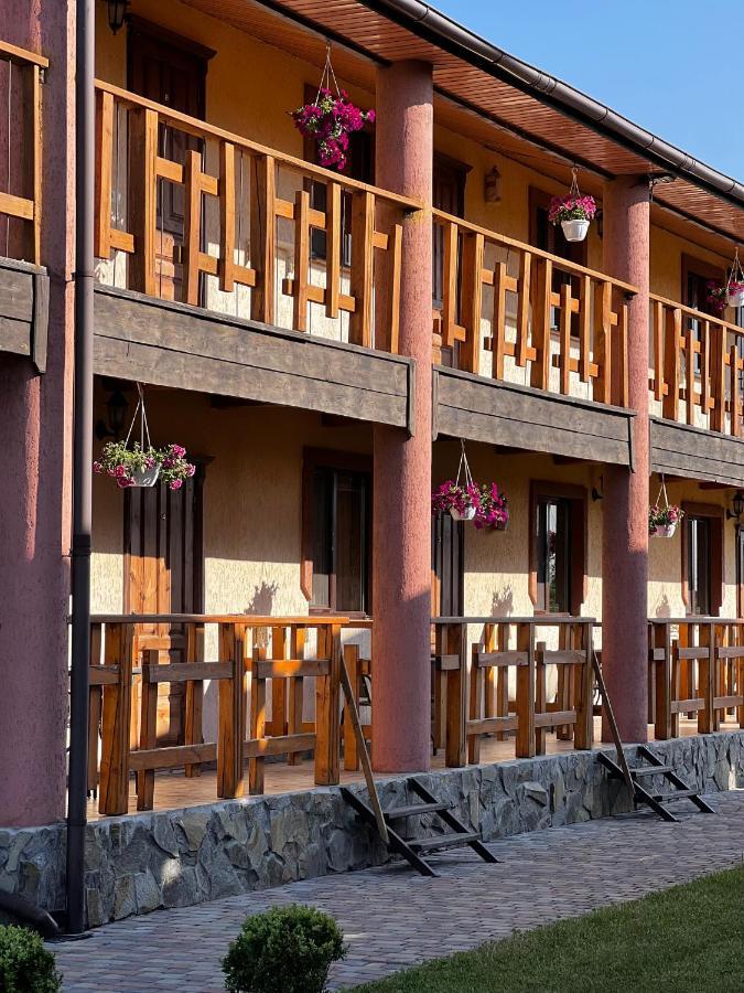 Edelweiss House Hotell Svitjaz Eksteriør bilde