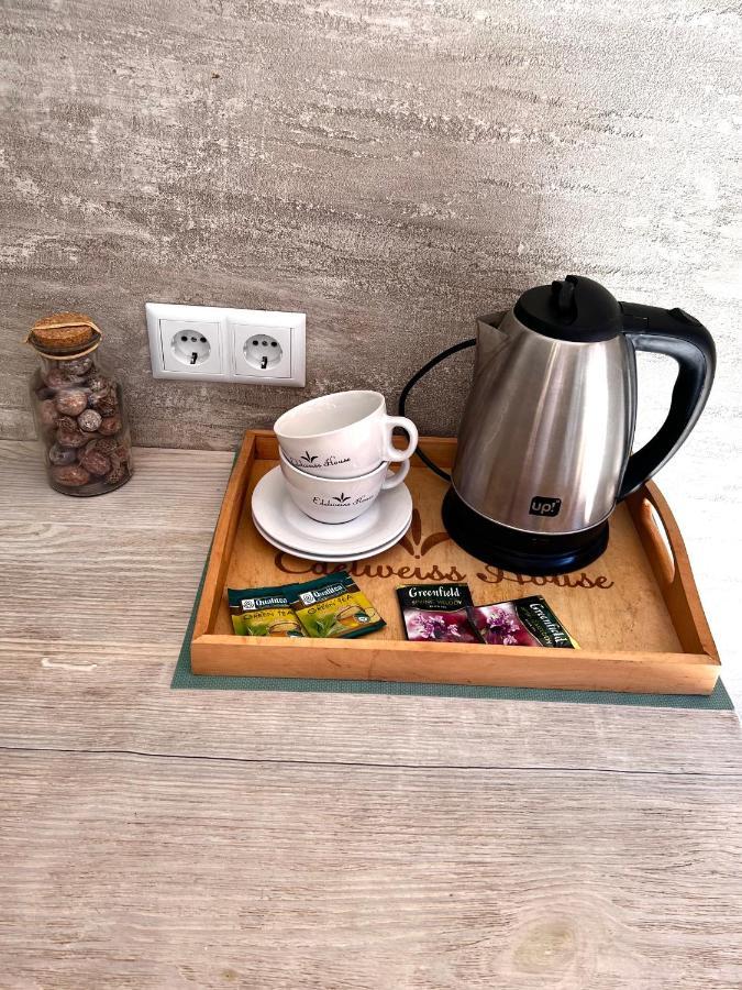 Edelweiss House Hotell Svitjaz Eksteriør bilde